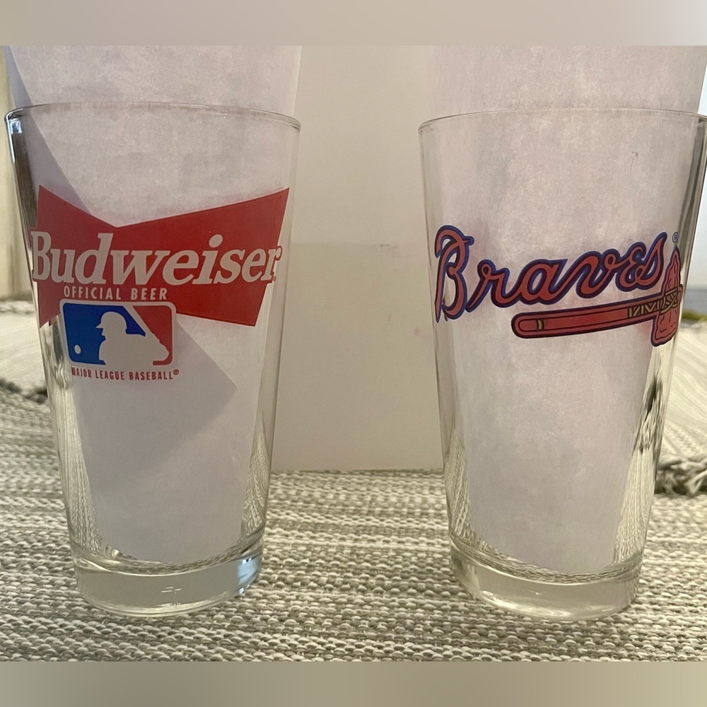 Atlanta Braves Budweiser Pint Glass Official Beer of MLB